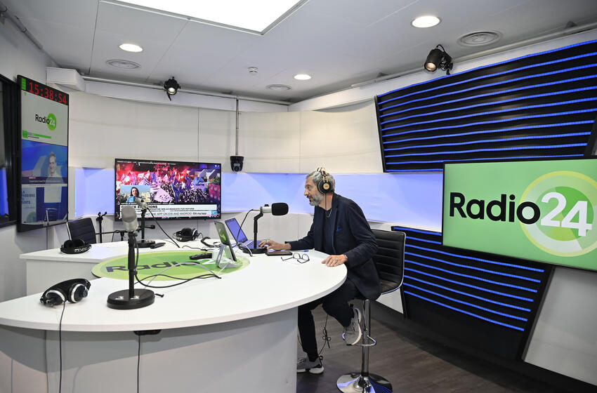ASCOLTI RADIOFONICI RADIOTER
1° semestre 2023
CONFERMATA LA QUALITA’ DELL’INFORMAZIONE DI RADIO 24:
cresce la fedeltà di ascolto con
+12,2% nel quarto d’ora medio.
Successo della audio